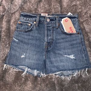 levi shorts